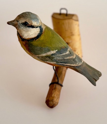 Vogel handgeschnitzt aus - , holz