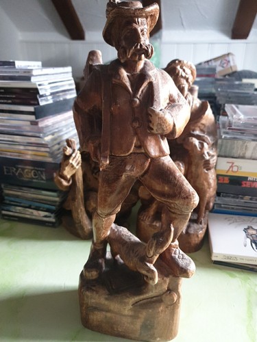 Handgeschnitze holzfigur - handgeschnitze,