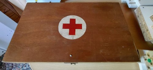 Alter holz erste hilfekasten - alter,
