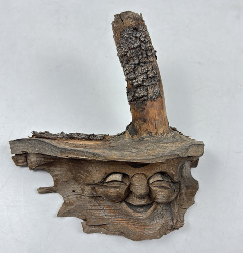 Alter geschnitzter waldgeist - alter,